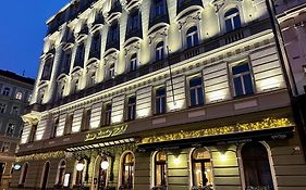 Green Garden Hotel Praga